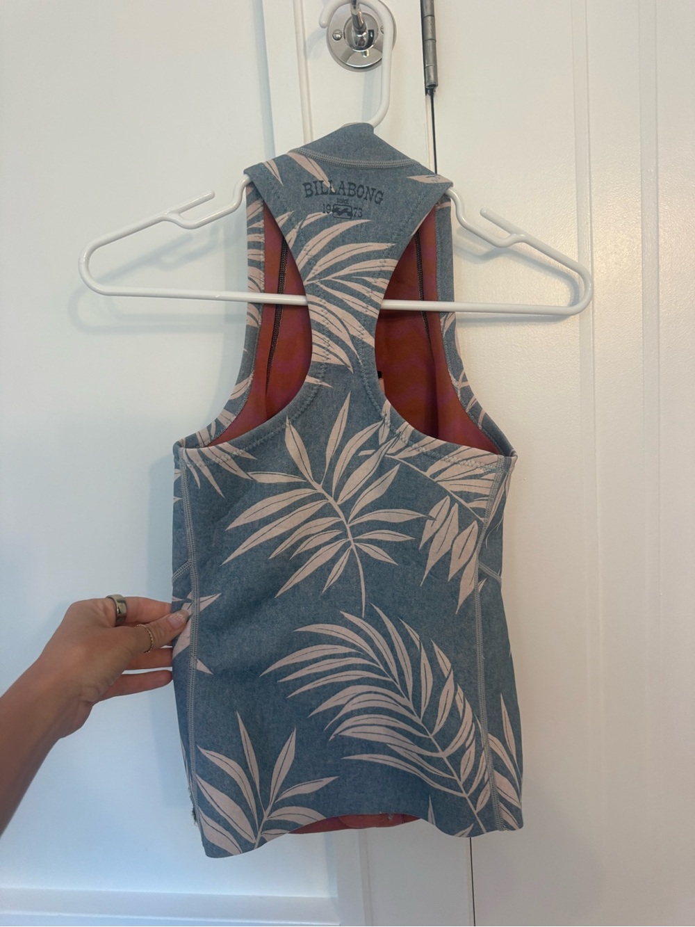 Billabong Women's Sleeveless Tropical Print blue and white neoprene top - Picture 2 of 3